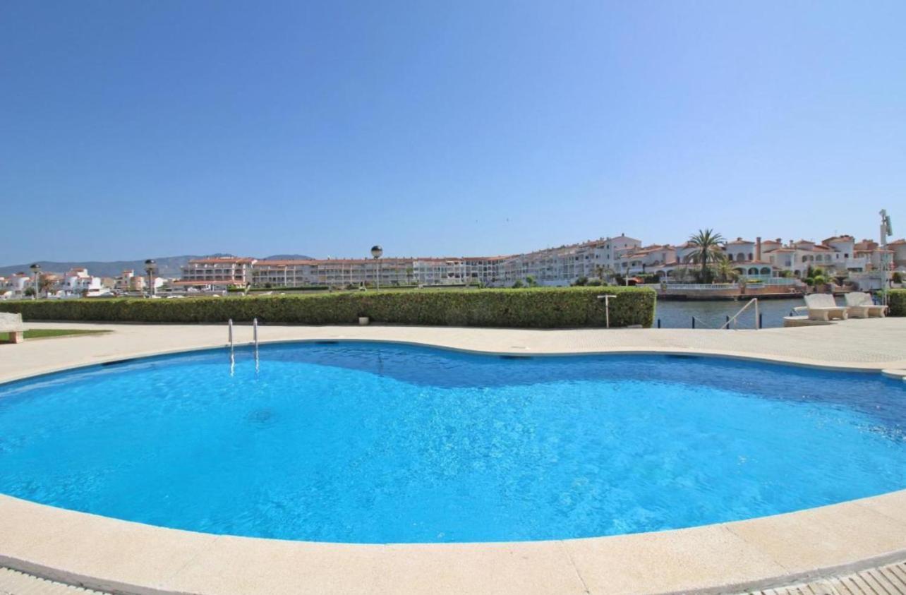 Apartamento Gran Lago Con Vistas Al Canal Ampuriabrava Exterior foto